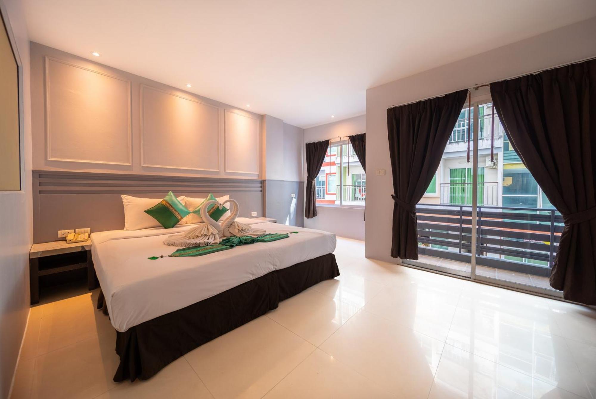 Fundee Boutique Hotel Patong Esterno foto