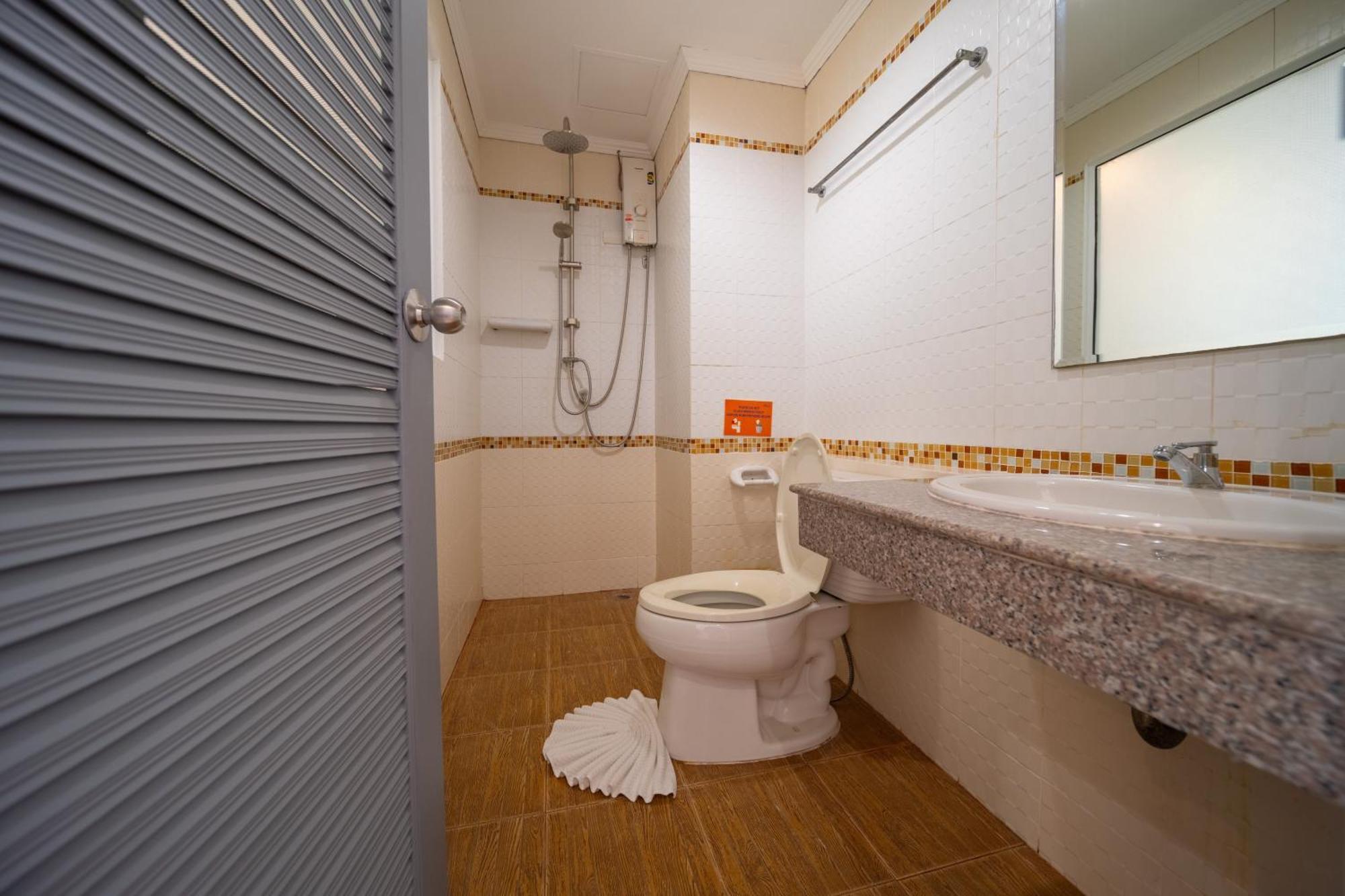 Fundee Boutique Hotel Patong Esterno foto