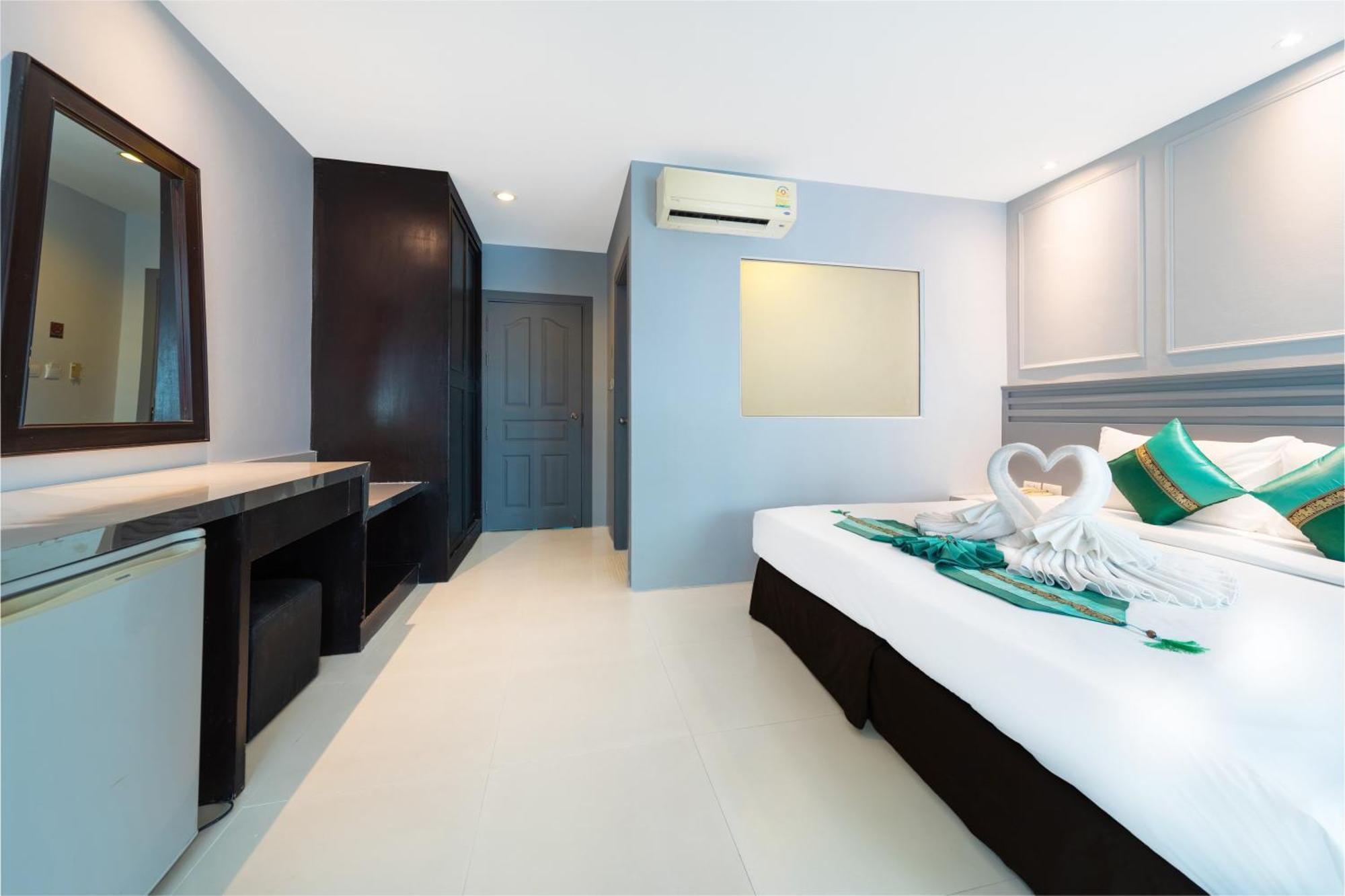 Fundee Boutique Hotel Patong Esterno foto