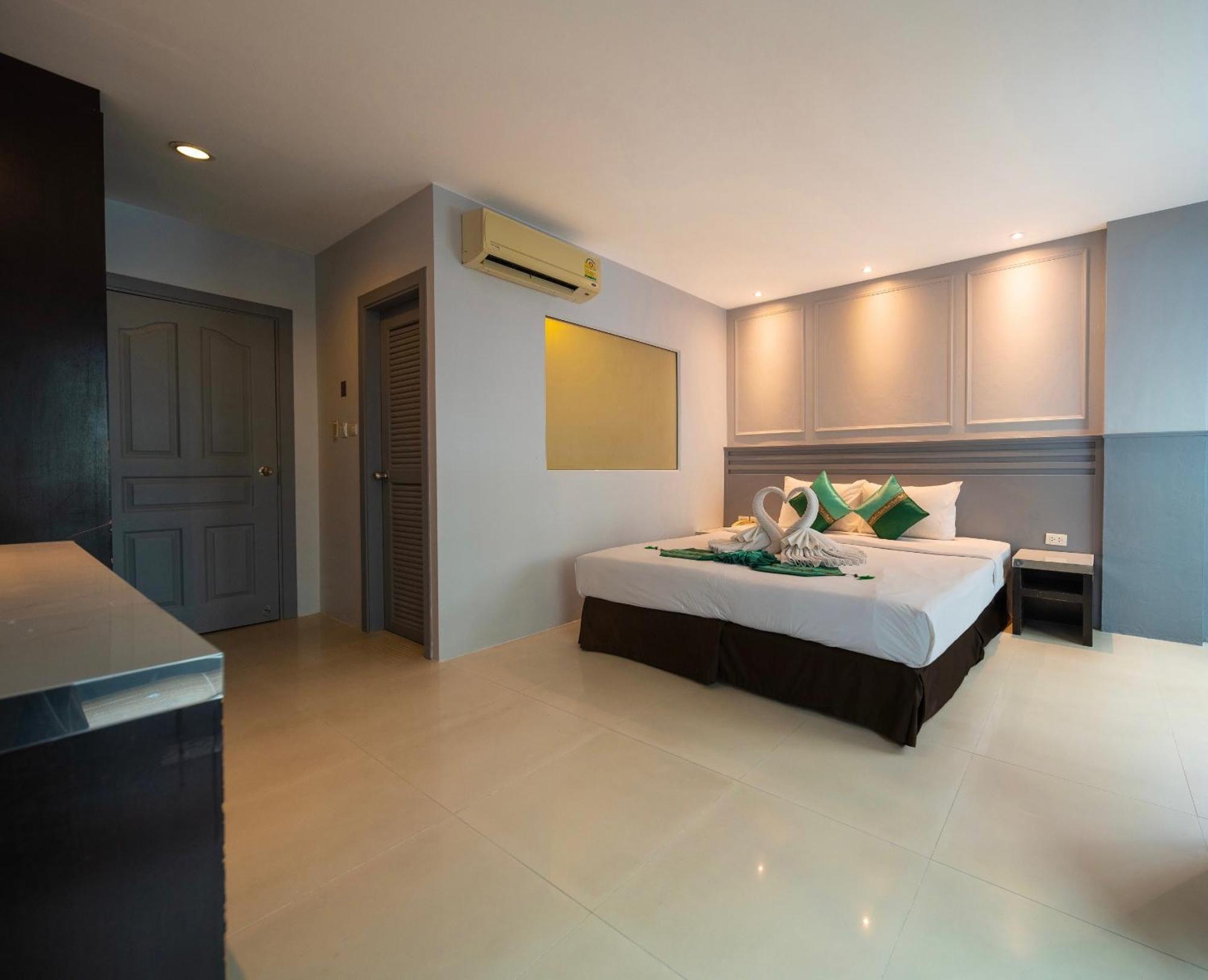 Fundee Boutique Hotel Patong Esterno foto